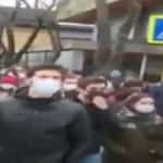 Twitter'da büyük provokasyon! Polisin 'aşağıdan' ifadesini 'aşağı bak' olarak servis ettiler!