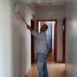 Fedakar baba kızını yaşatabilmek için tek koluyla inşaatlarda çalışıyor!