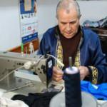 İğne ipliğin peşinde geçen koca bir ömür! Yılın ahisi seçilen Kulalı 68 yıldır terzilik yapıyor