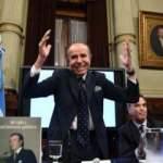Eski Arjantin Devlet Başkanı Carlos Menem toprağa verildi