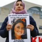 Almanya'da PKK tarafından kızı kaçırılan anne eylemini sürdürüyor