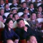 Kuzey Kore lideri Kim Jong-un’un eşi Ri Sol-ju bir yıl aradan sonra ortaya çıktı!