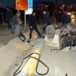 Çarpışan otomobillerden biri ikiye bölündü: 2 yaralı