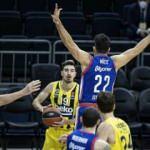 Anadolu Efes, F.Bahçe'yi farklı geçti!