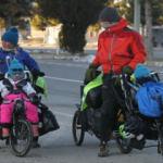 Bisikletleriyle d&uuml;nya turuna &ccedil;ıktılar, Beyşehir'de mola verdiler!