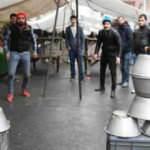 Bu pazarcılar pazara renk katıyor!