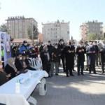 Gara şehidi polis Vedat Kaya için memleketinde dua edilip, lokma dağıtıldı