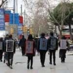İstanbul sokaklarında yürüyen reklam panoları! Günde 5 saat yürüyüp 300 lira kazanıyorlar