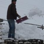 Karslı çiftçinin 'beyaz altın'ı; kar