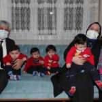 Bakan Selçuk'tan Hatay'daki beşiz bebek sahibi aileye ziyaret