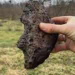 G&ouml;ky&uuml;z&uuml;ndeki parlama sonrası g&ouml;k taşı bulduğunu iddia etti