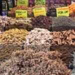 Faydalı diye tükettiğimiz bitki çaylarının yan etkilerine karşı uzmanlar uyarıyor!