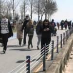 Virüsü unuttular sahillere koştular