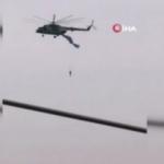Askeri helikopterde asılı kaldı! B&ouml;ylesi g&ouml;r&uuml;lmedi