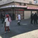 Akhisar&rsquo;da sokak ortasında silahlı &ccedil;atışma: 1 &ouml;l&uuml;, 3 yaralı