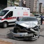Kazayı izlerken trafiği birbirine kattılar!