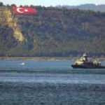 Yunan savaş gemisi, Çanakkale Boğazı’ndan geçti
