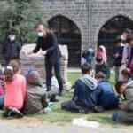 Tarihi mekanlarda simit satıyordu, arkeolog oldu