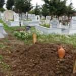 &Ccedil;anakkale'de film gibi olay! Defnettikleri babalarını hastanede g&ouml;r&uuml;nce şok oldular...	