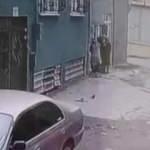 Kadın hırsızlar kredi kartı ile girdikleri evden servet götürdü