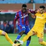 Trabzonspor direkleri ve kaleciyi ge&ccedil;emedi!