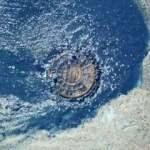 Esenyurt'ta "mavi su" tedirgin etti: Bu kez r&ouml;gardan fışkırdı!