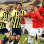 Fenerbah&ccedil;e zirve takibini s&uuml;rd&uuml;rd&uuml;!