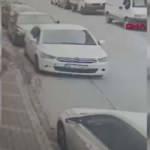 Otomobile balıklama atlayan hırsız hayrete düşürdü!