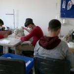 Sığınmacı çocuklar maske üretiyor!