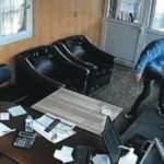 İş yerine giren hırsız sadaka kutusunu çaldı