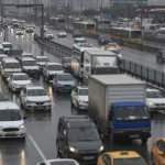 Kısıtlama öncesi İstanbul'da yoğun trafik