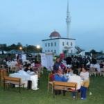 TİKA Arnavutluk'ta ihtiyaç sahiplerine iftar sofrası kurdu