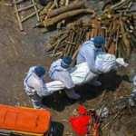 Hindistan'da, yakılmak için bekleyen cesetler dünyayı dehşete düşürdü!