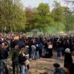 Parti yapmak için toplanan yüzlerce gence Belçika polisi acımadı