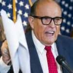 Trump’ın avukatı Giuliani’nin evinde arama yapıldı!