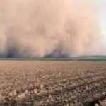 Konya'daki kum fırtınası paniğe neden oldu