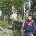 78 yaşında arıcılık yapan vatandaşa jandarma yardım etti!