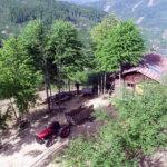 Salgında yerleştiği köyü izole tatilin adresi haline getirdi