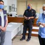 Temizlik görevlisi yolda bulduğu 10 bin lirayı sahibine teslim etti