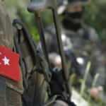 Bakan Akar'dan şehit Piyade Uzman &Ccedil;avuş Nar i&ccedil;in başsağlığı mesajı