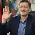 Bakan Selçuk, emekli öğretmenlerle çevrim içi bayramlaştı 