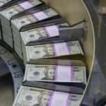 Dolar 8.30 üzerinde