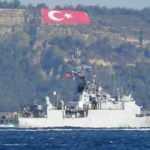Fransız savaş gemisi Çanakkale Boğazı’ndan geçti