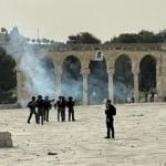 Mescid-i Aksa'da nöbet tutanlara saldırı