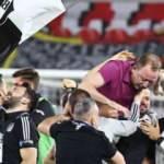 Sergen Yalçın gözyaşlarını tutamadı!