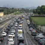 Kontrollü normalleşmenin ilk gününde İstanbul'da trafik yoğunluğu arttı