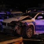 Alkoll&uuml; s&uuml;r&uuml;c&uuml; trafik denetim noktasına daldı: 1&rsquo;i polis memuru 3 yaralı