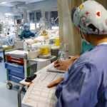 İngiltere ve İtalya’da yeni vaka sayıları 5 binin altında