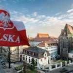 Polonya'da yayaların karşıdan karşıya ge&ccedil;erken cep telefonu kullanması yasaklandı