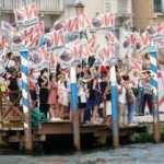 Dev kruvaziyer gemiler kıyıya yanaştı, halk isyan etti: Turist istemiyoruz